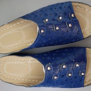 Con Comfortable sandals for the summer